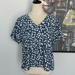 NWOT Melloday Blue Floral Top M